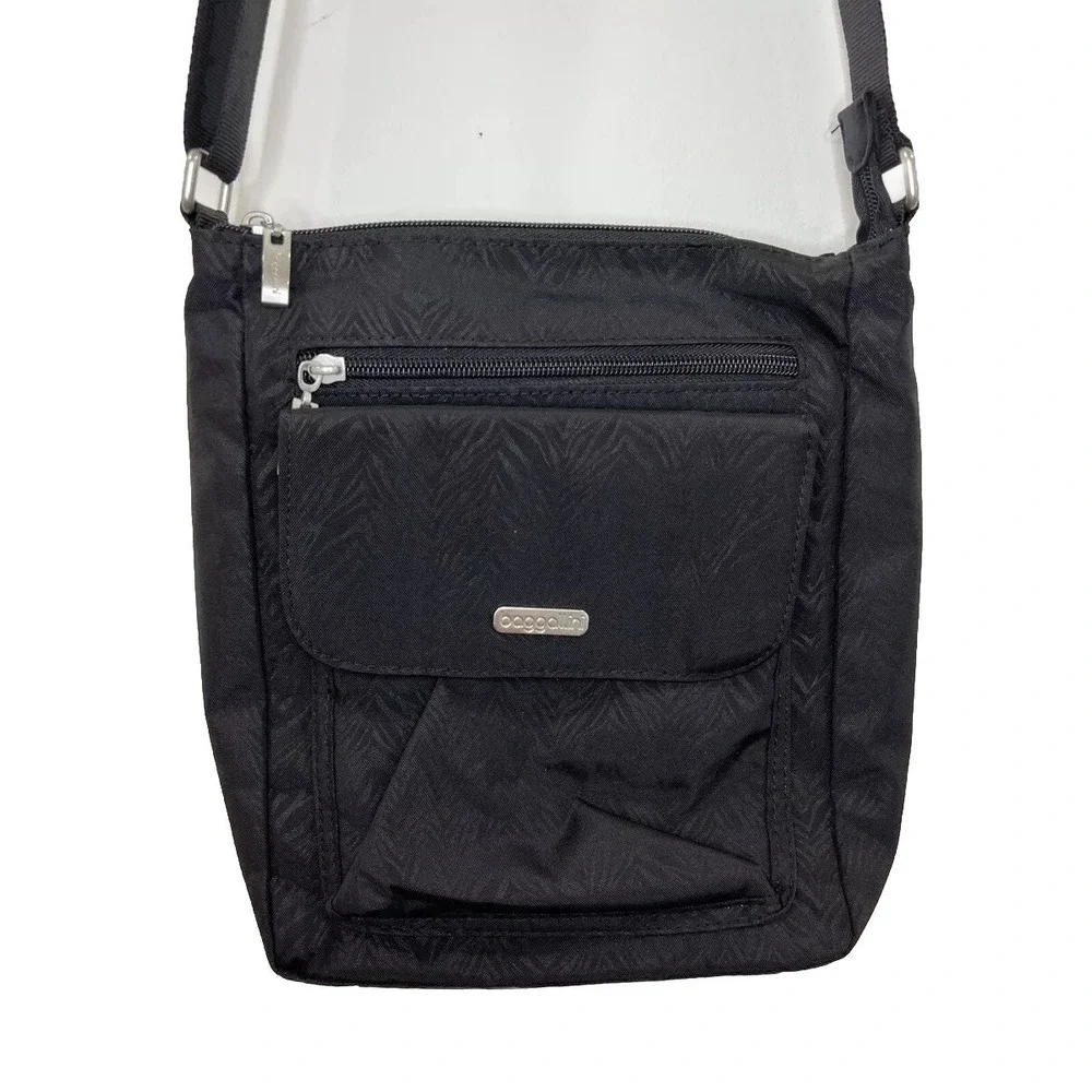 Baggallini Bag Crossbody‎ Black Zebra Emboss Women